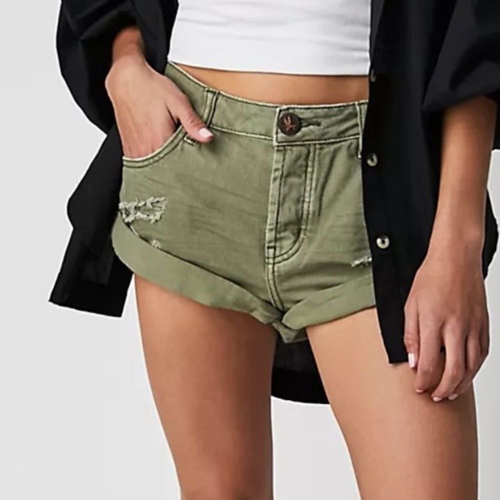 One x Teaspoon Super Khaki Bandit 27” Shorts